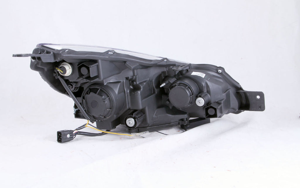 2010-2012 Subaru Legacy / 2010-2012 Subaru Outback Projector Headlight Set