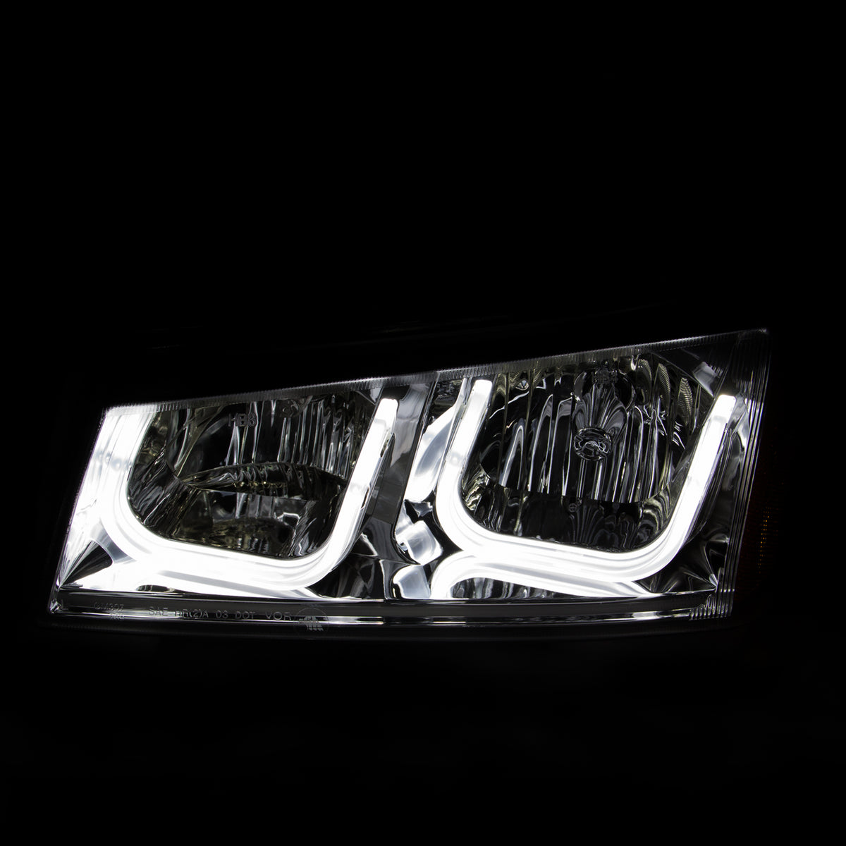 2003-2006 Chevrolet Avalanche / 2003-2006 Chevrolet Silverado Projector Headlight Set