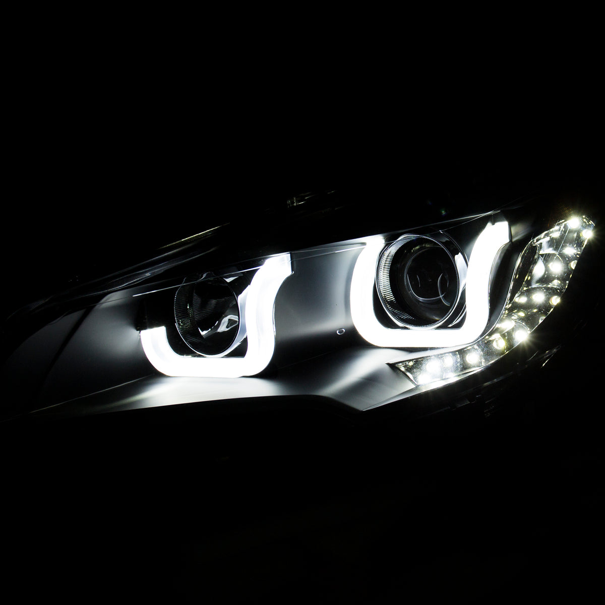 2013-2016 Ford Escape Projector Headlight Set