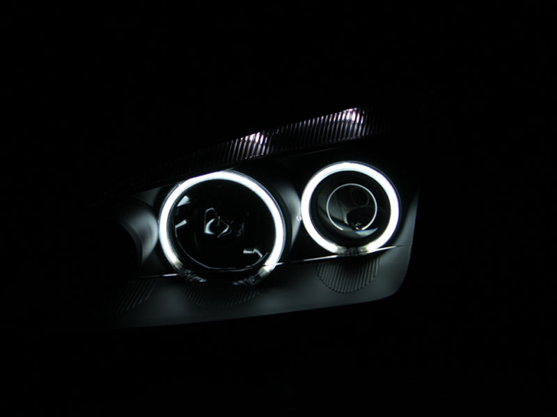 2005-2006 Ford Focus Projector Headlight Set W/Halo