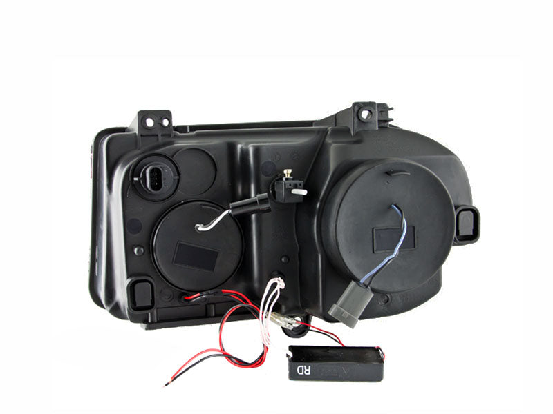 2005-2010 Chrysler 300 Projector Headlight Set W/Halo