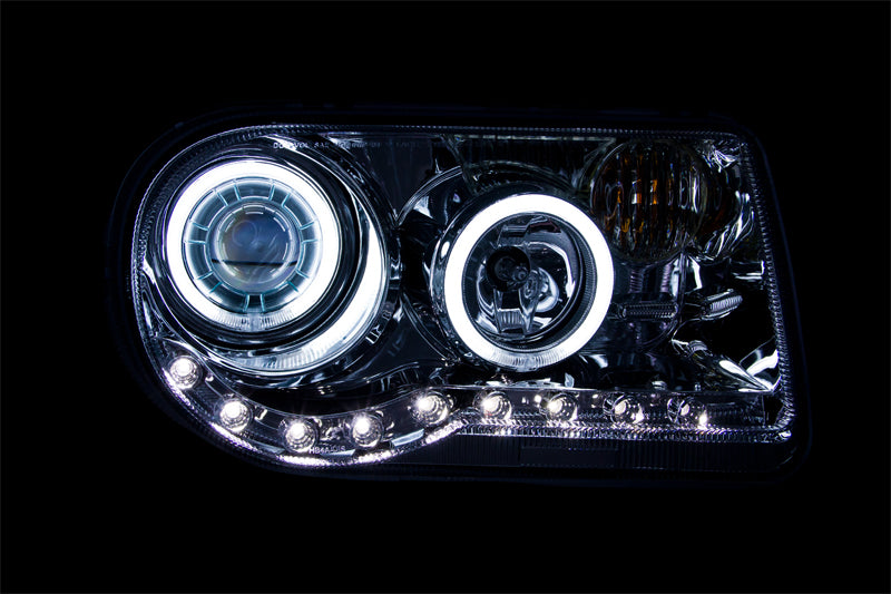2005-2010 Chrysler 300 Projector Headlight Set W/Halo