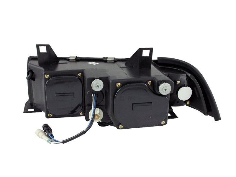1992-1998 BMW 318i / 1992-1995 BMW 320i / 1992-1995 BMW 325i Projector Headlight Set W/Halo