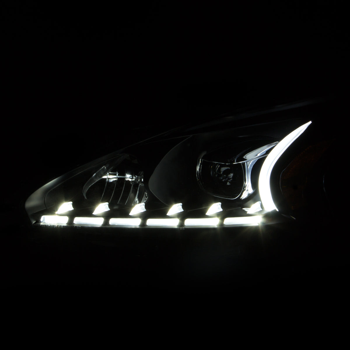2013-2015 Nissan Altima Projector Headlight Set