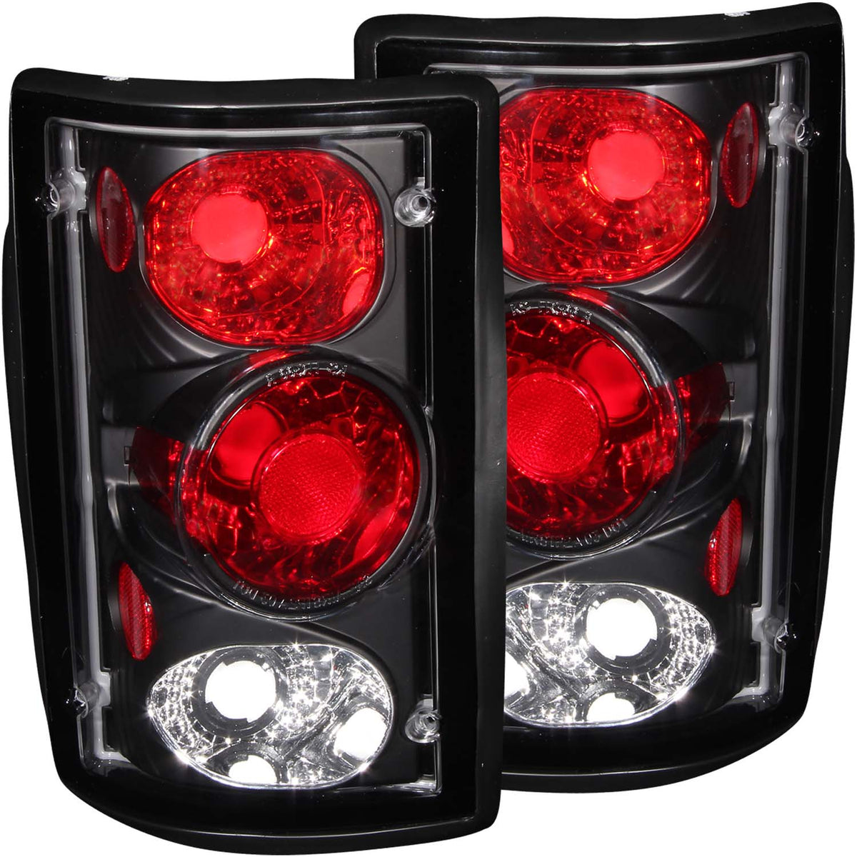 2003-2006 Ford E-150 / 2003-2005 Ford E-150 Club Wagon / 1995-2002 Ford E-150 Econoline Tail Light Assembly