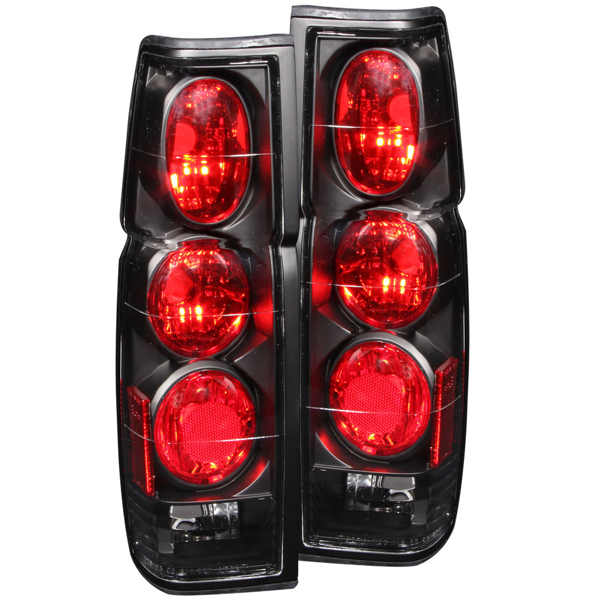 1986-1994 Nissan D21 / 1995-1997 Nissan Pickup Tail Light Assembly