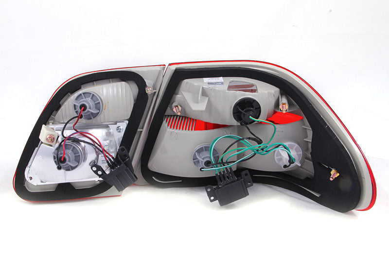 1996-1999 Mercedes-Benz E300 / 1996-2002 Mercedes-Benz E320 / 1997 Mercedes-Benz E420 Tail Light Assembly