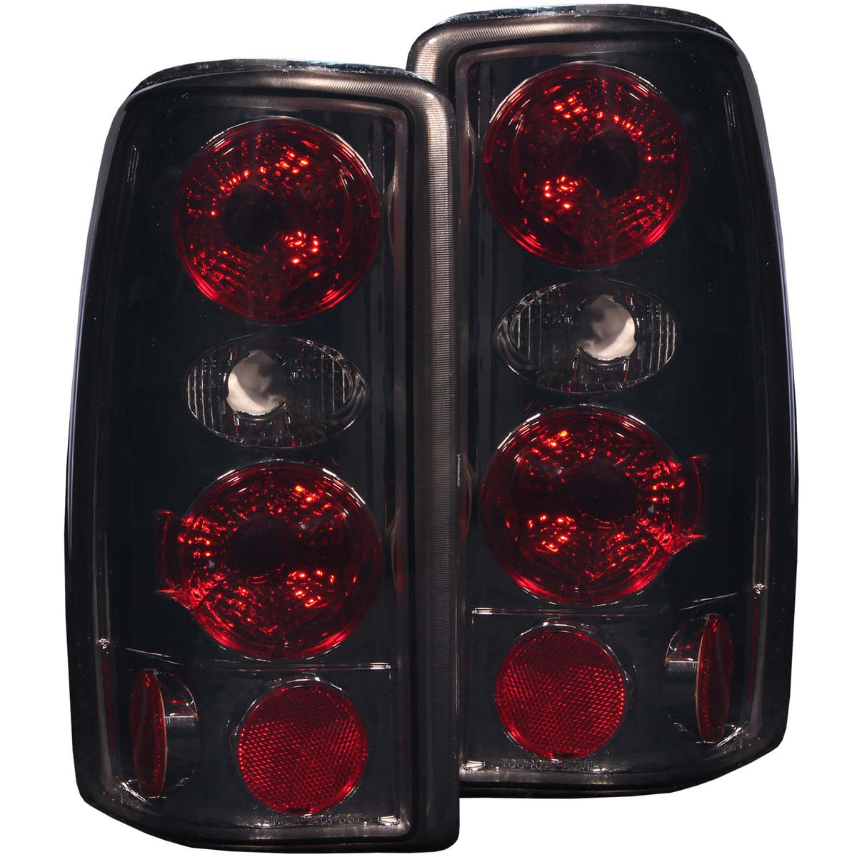 2000-2006 Chevrolet Suburban / 2000-2006 Chevrolet Tahoe Tail Light Assembly