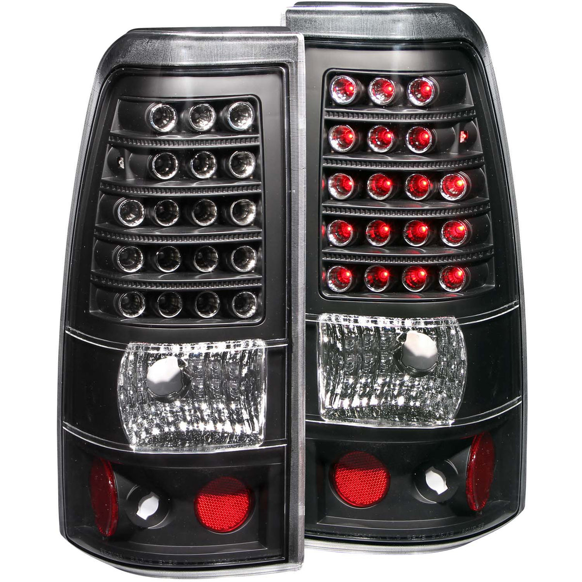 1999-2007 Chevrolet Silverado / 2001-2002 Chevrolet Silverado Tail Light Assembly