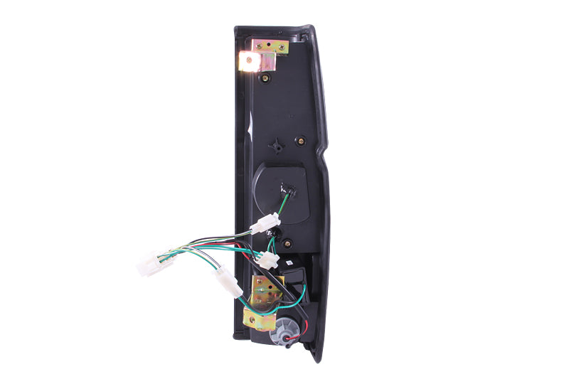 1986-1994 Nissan D21 / 1995-1997 Nissan Pickup Tail Light Assembly
