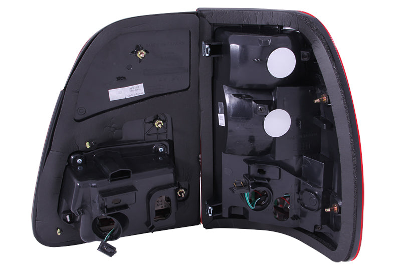 1998-2005 Toyota Land Cruiser Tail Light Assembly