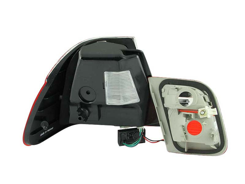 2001 BMW 320i / 1999-2000 BMW 323i / 2001 BMW 325i Tail Light Assembly