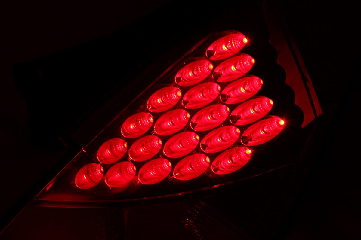 2003-2005 Nissan 350Z Tail Light Assembly