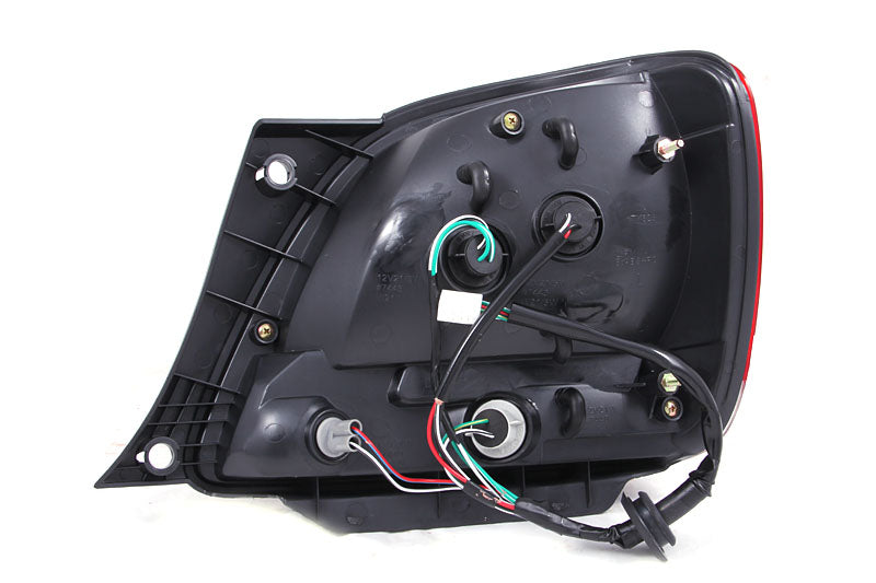 1998-2005 Lexus GS300 / 1998-2000 Lexus GS400 / 2001-2005 Lexus GS430 Tail Light Assembly