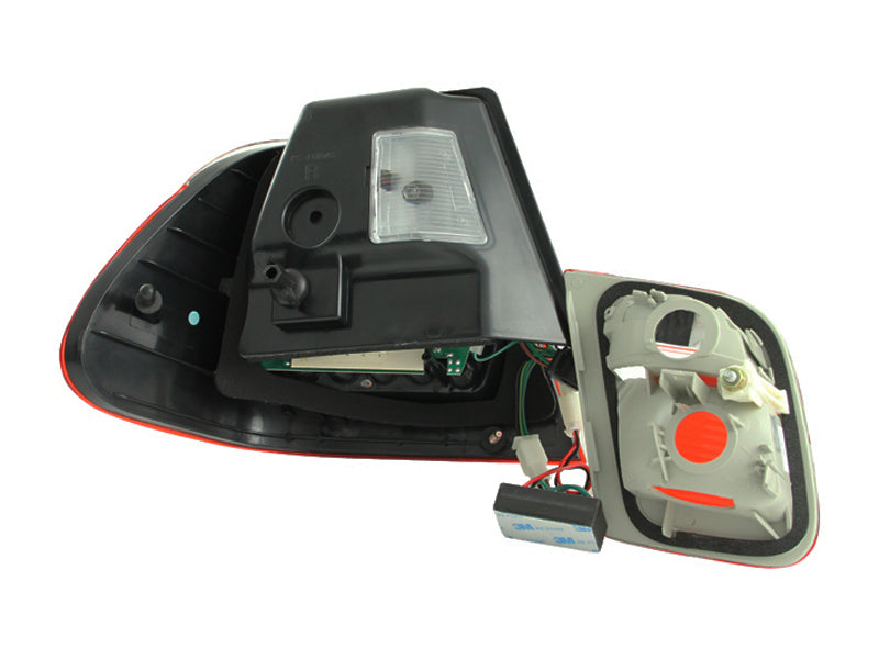 2002-2005 BMW 325i / 2002-2005 BMW 325xi / 2002-2005 BMW 330i Tail Light Assembly