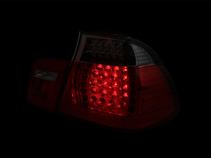 2002-2005 BMW 325i / 2002-2005 BMW 325xi / 2002-2005 BMW 330i Tail Light Assembly