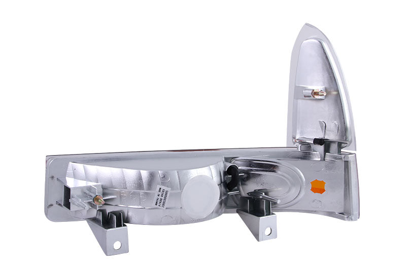 2000-2004 Ford Excursion / 1999-2004 Ford F-250 / 1999-2004 Ford F-350 Parking Light Assembly