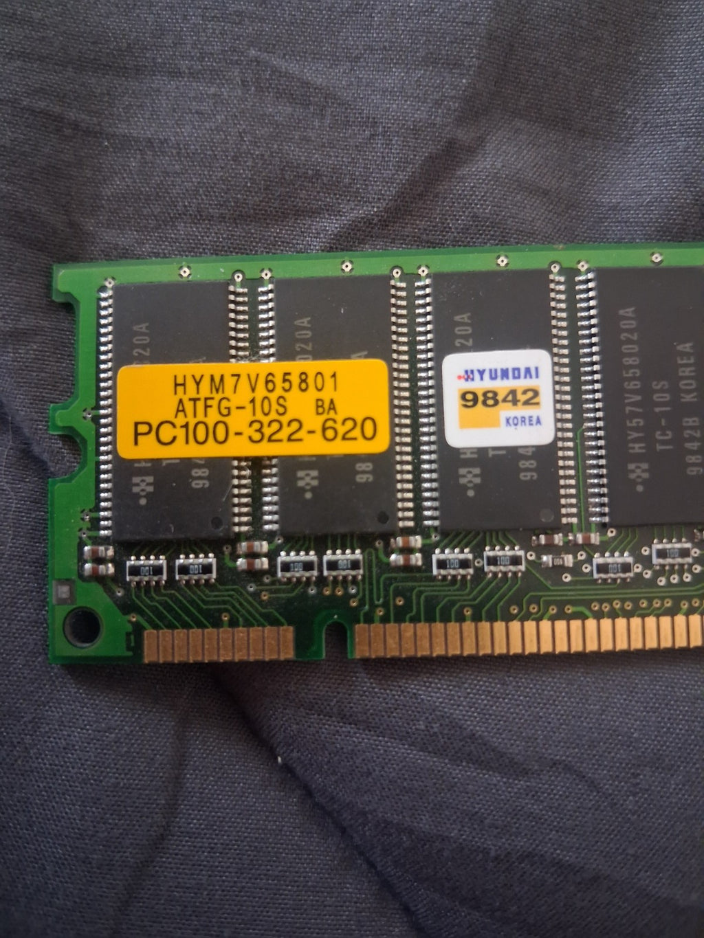 Hyundai 64MB PC100 SDRAM 168-Pin Desktop RAM HYM7V65801 ATFG-10S