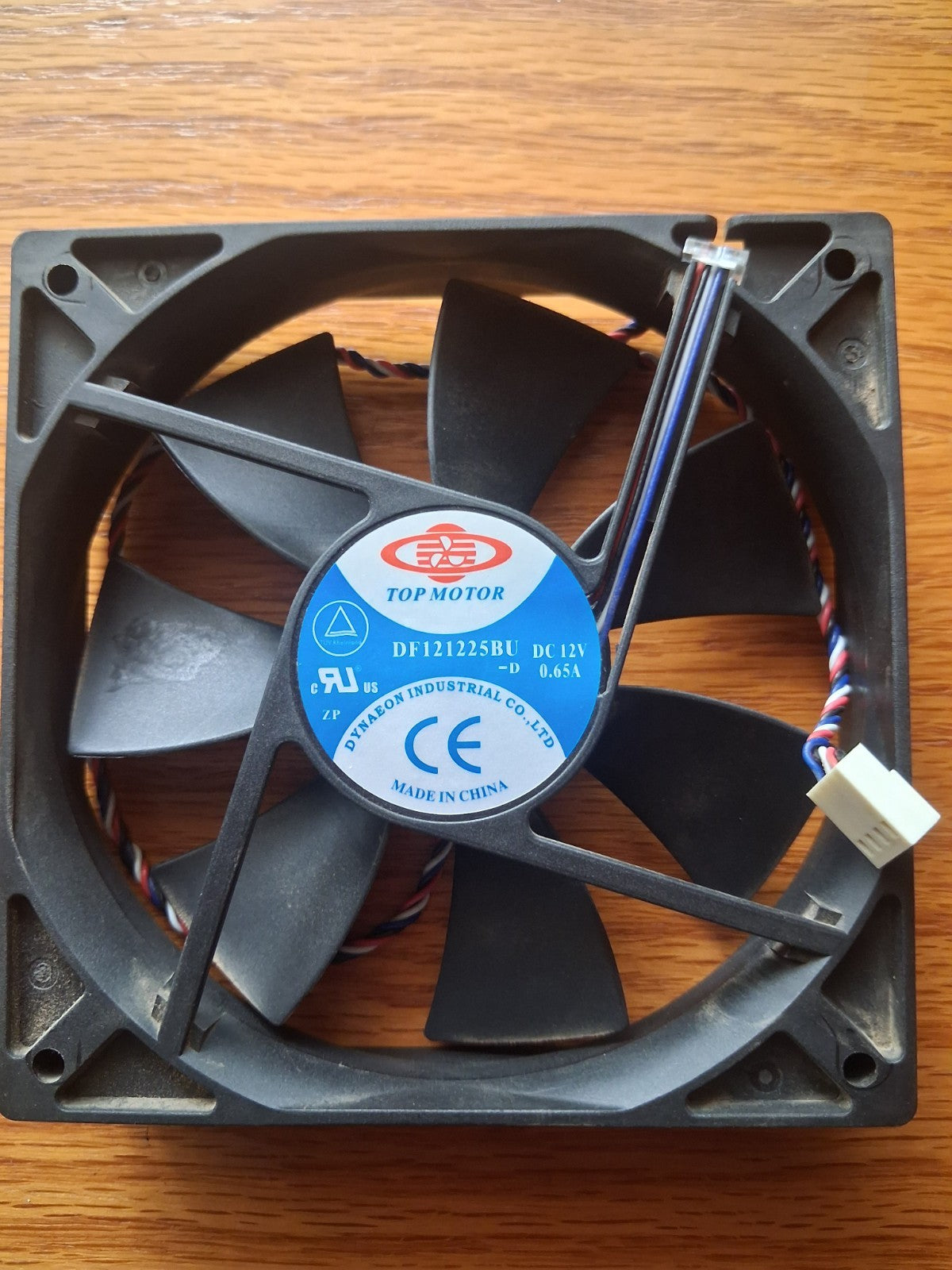 Top Motor DF121225BU-D 120mm DC 12V 0.65A 4-Pin PWM High Airflow Cooling Fan