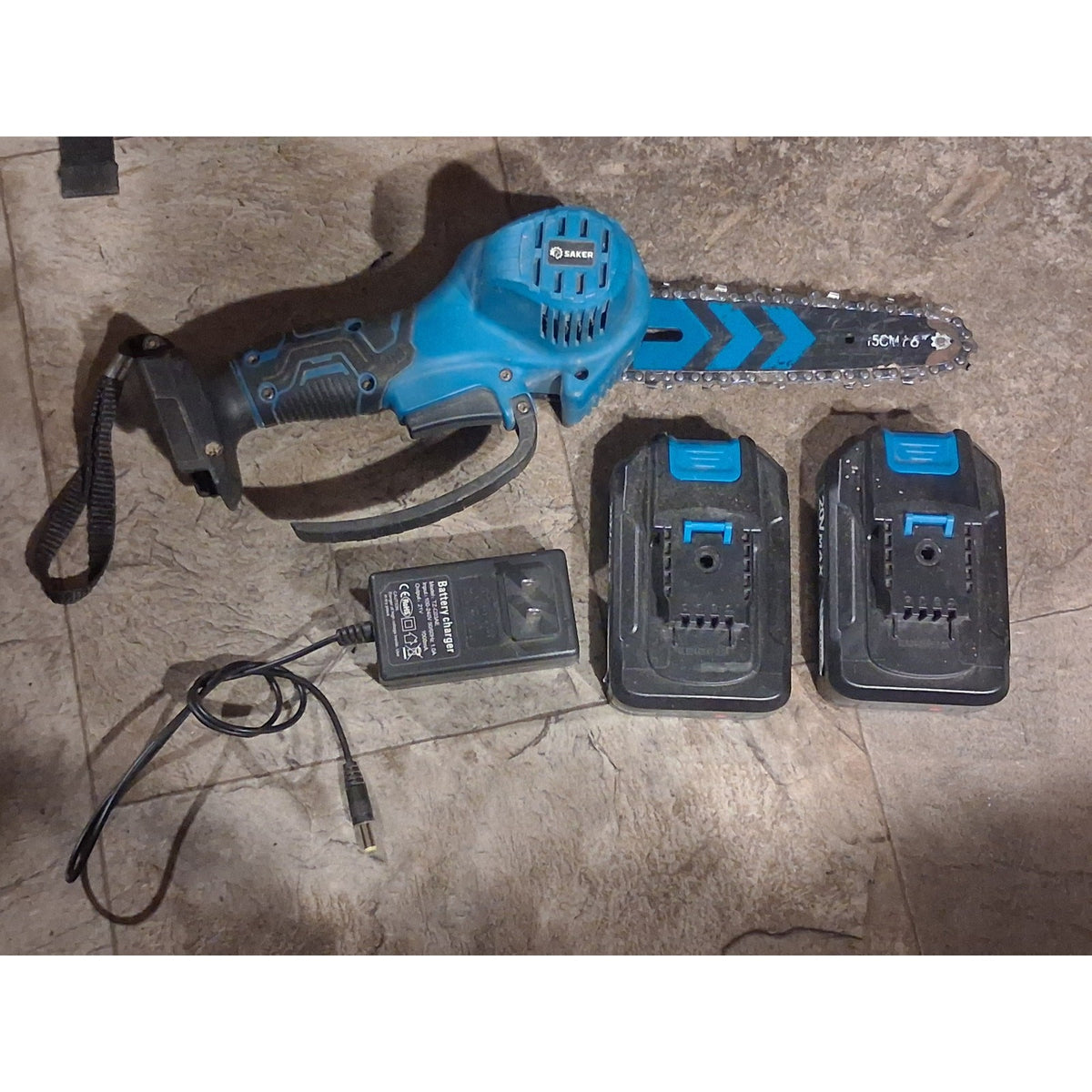 Saker 6-Inch Mini Chainsaw Cordless 20V Max Kit With 2 Batteries & Charger