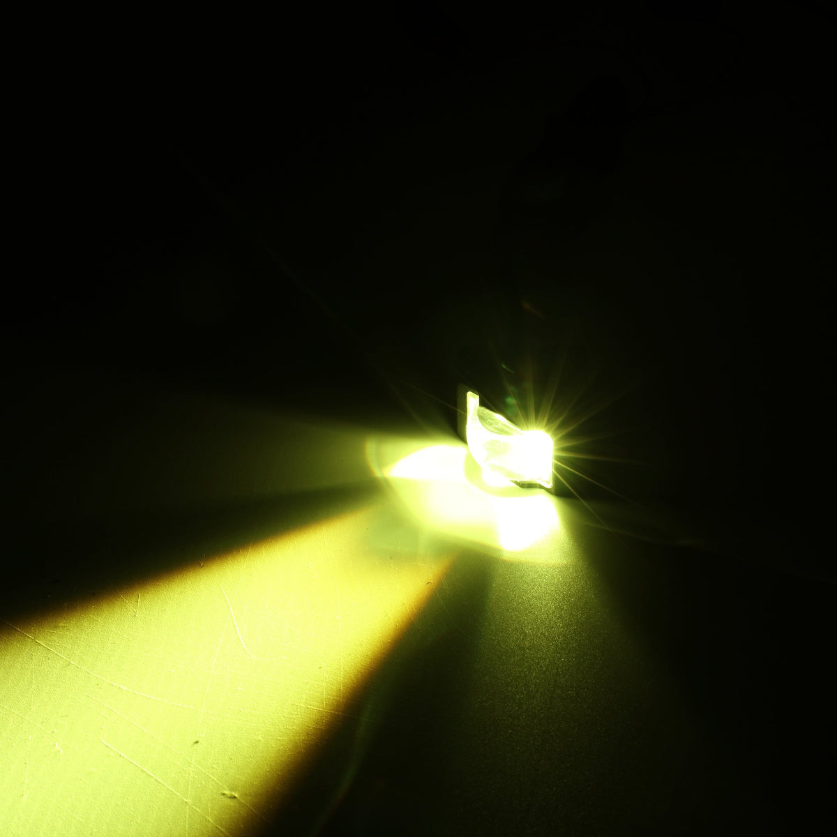 Auxbeam 0.8'' 3000K Yellow Bi-LED Projector 45° Turning-Assist Grille Light