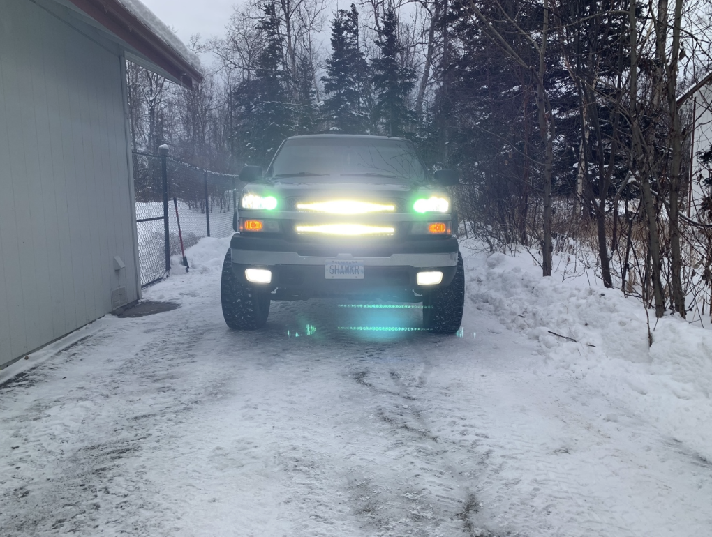 2003-2006 Chevy Silverado Hidden Grille Dual 30" Light Bar Kit - vehicle-specific brackets